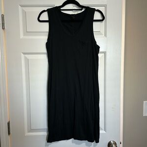 Black sleeveless cotton dress